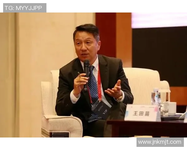 北京羽毛球队灵活性分析与战术调整的深度探讨 北京羽毛球队灵活性分析与战术调整的深度探讨