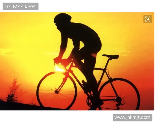 李世豪:从青涩少年到足球明星的成长之路与辉煌成就 李世豪:从青涩少年到足球明星的成长之路与辉煌成就