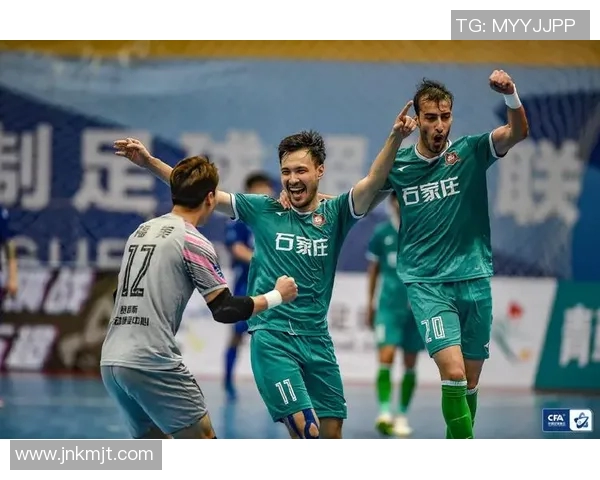 武汉足球队强势领跑总决赛积分榜61分稳居第一位置